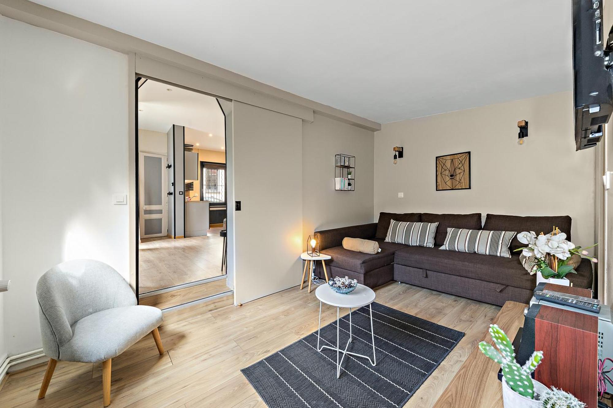 Maison Individuelle Dans Ancienne Ecurie รูออง ภายนอก รูปภาพ